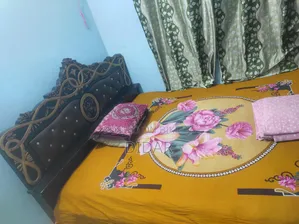 একদম নতুনের মতো সুন্দর সেমি-ডাবল খাট (৫/৭ ফিট), লোকেশন: উত্তর বাড্ডা।