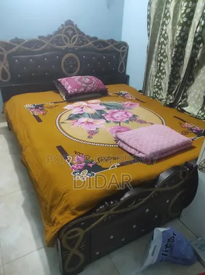 একদম নতুনের মতো সুন্দর সেমি-ডাবল খাট (৫/৭ ফিট), লোকেশন: উত্তর বাড্ডা।