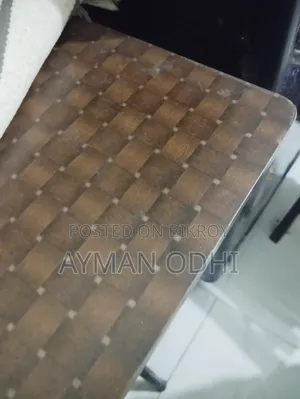 ফোল্ডিং টেবিল