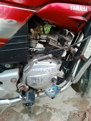 Yamaha 2006 Red