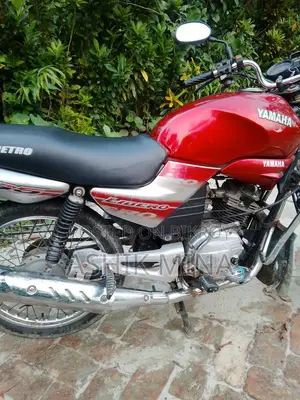 Yamaha 2006 Red