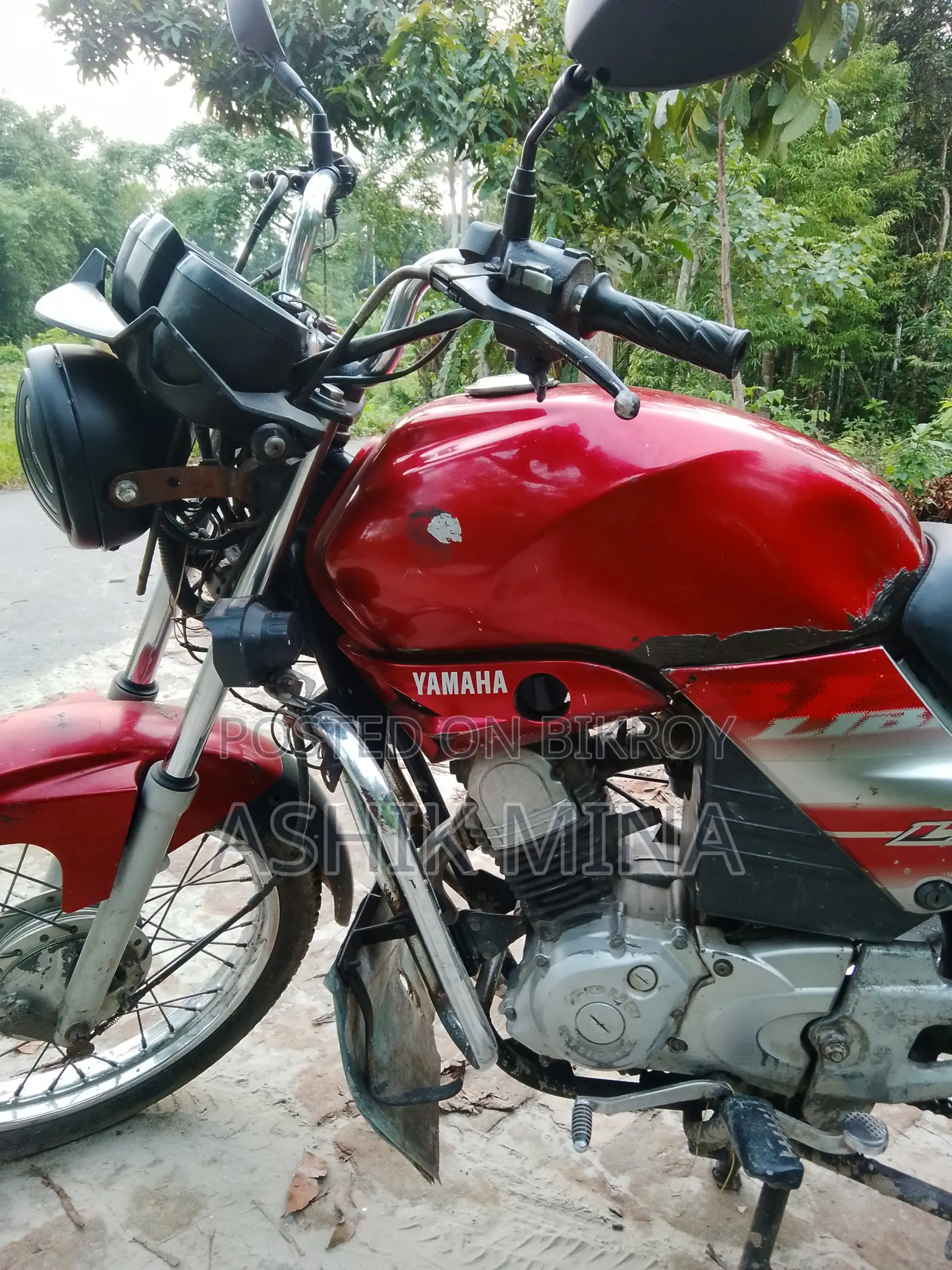 Yamaha 2006 Red