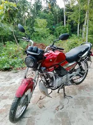 Yamaha 2006 Red