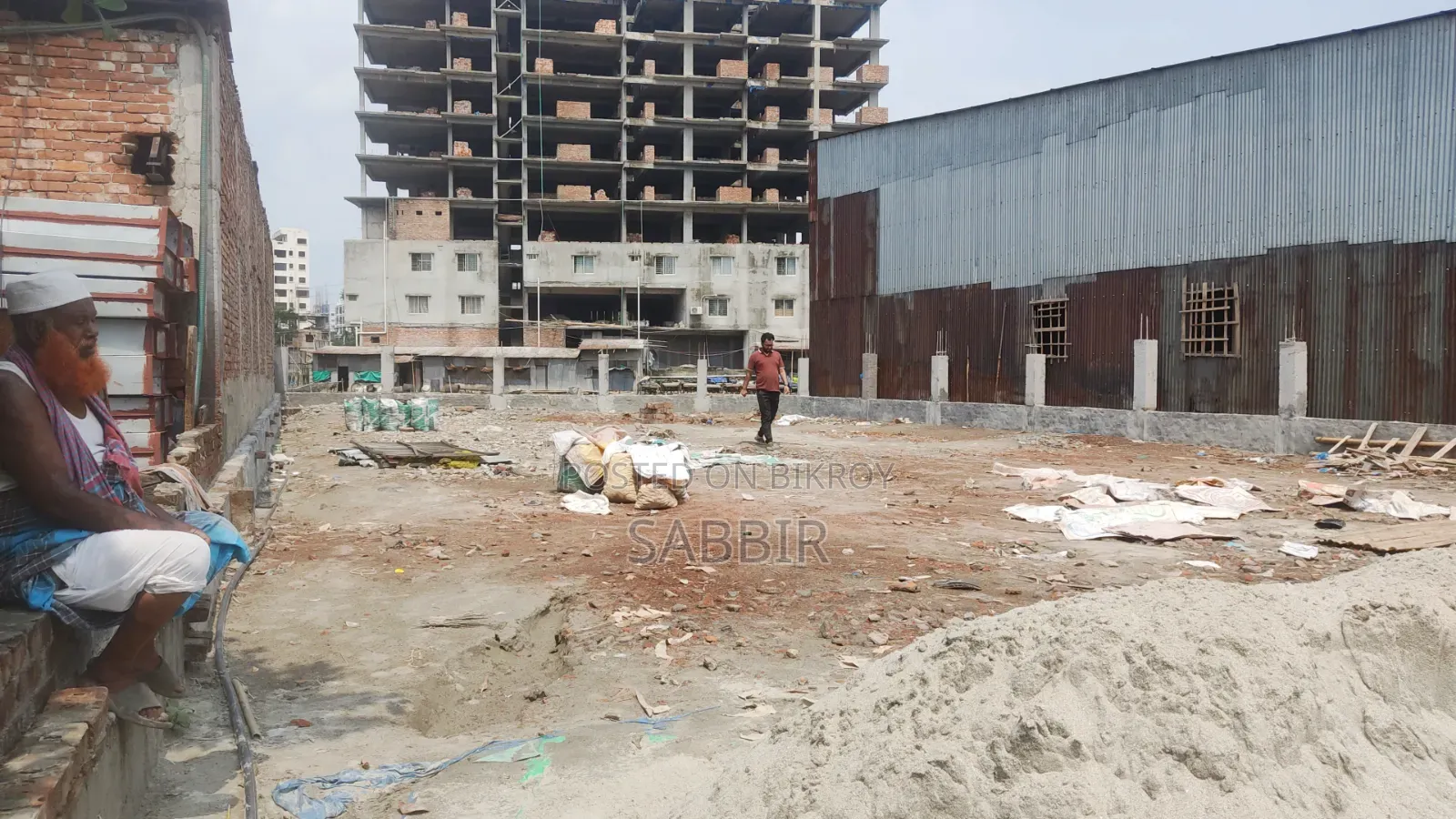 ৫০০০ স্কয়ার ফিটের খালি জায়গা ভাড়া