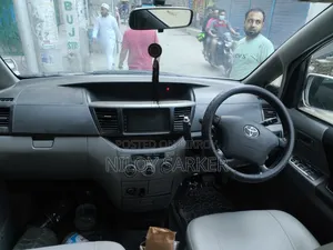 টয়োটা নোয়া ২০০৪ পার্পল