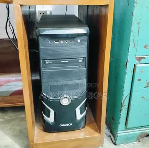 Desktop Computer Asus 4GB Intel Core i3 HDD 1T
