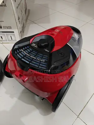 Hitachi 2200w High Power Cyclonic Vacuum Cleaner (Cv-Se22v)
