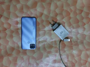 Realme 4 GB Gray