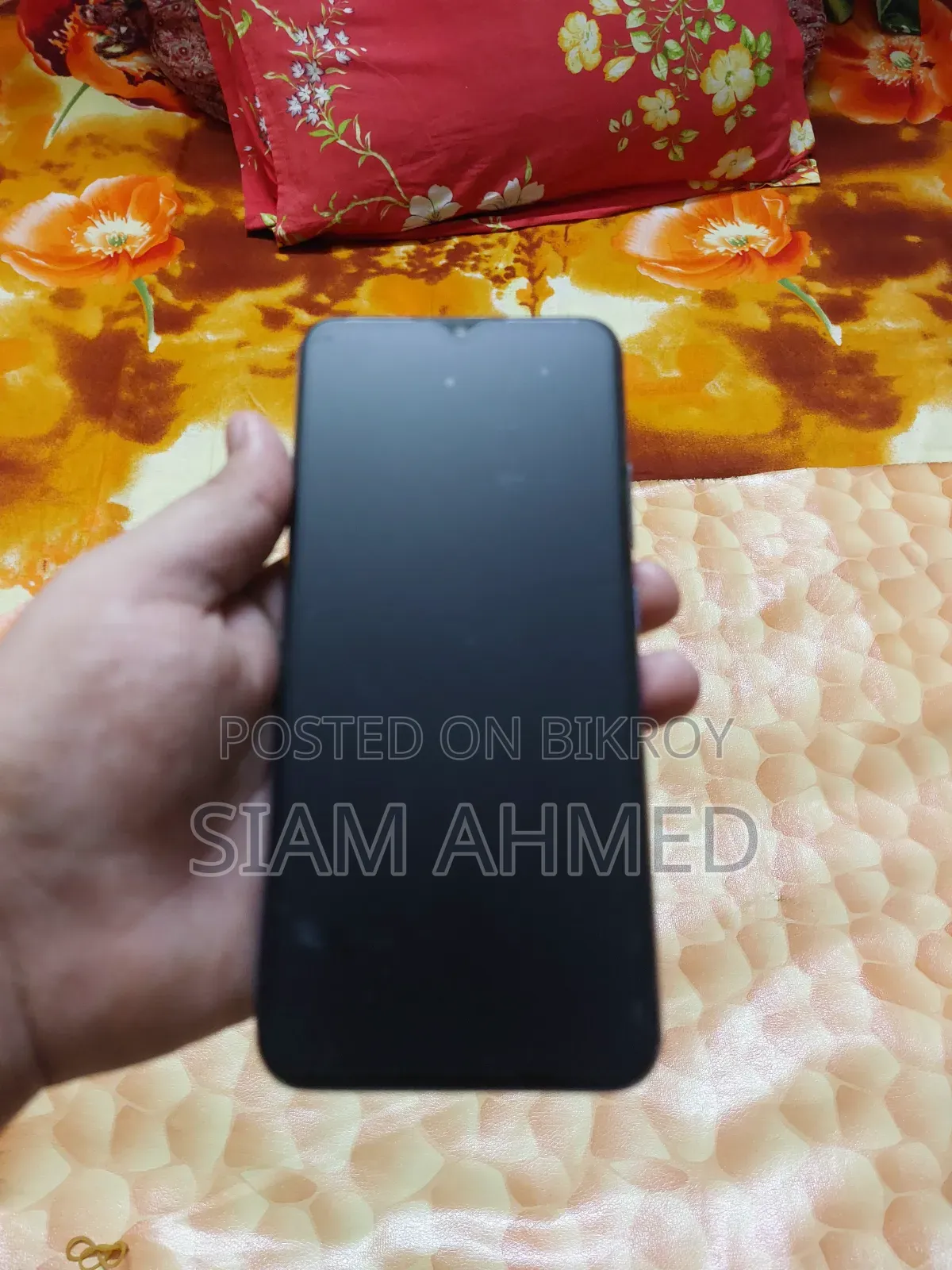 Realme 4 GB Gray