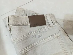 ২টি ব্র্যান্ড নিউ এক্সপোর্ট কোয়ালিটি জিন্স
