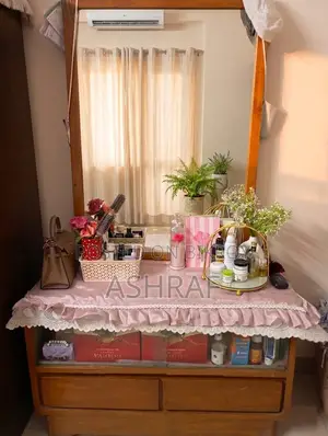 Premium Quality Wooden Dressing Table and Large Mirror for Sale