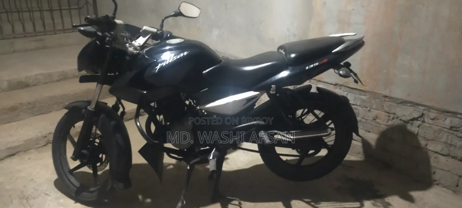 Bajaj Pulsar 135 LS 2011 Black