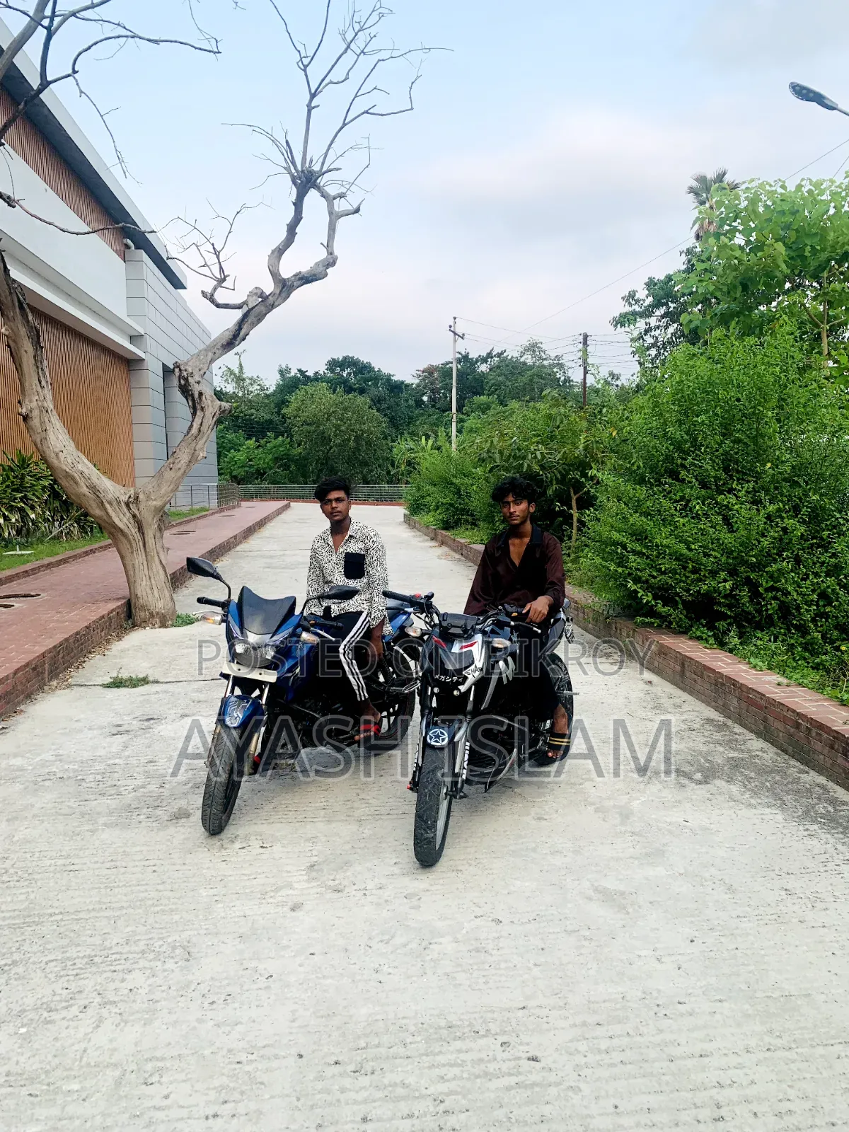 TVS Apache 160 4V 2023 Black