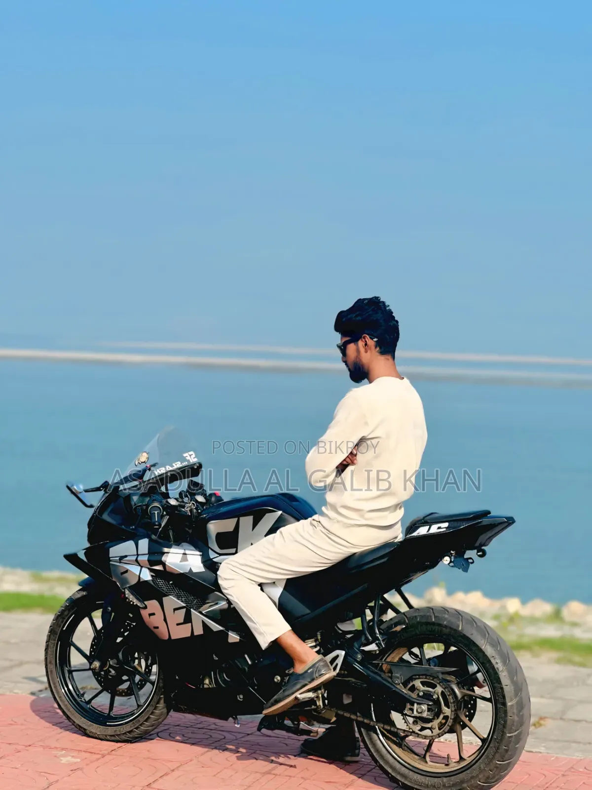 New Yamaha R1 2024 Black