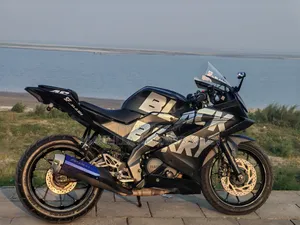 New Yamaha R1 2024 Black