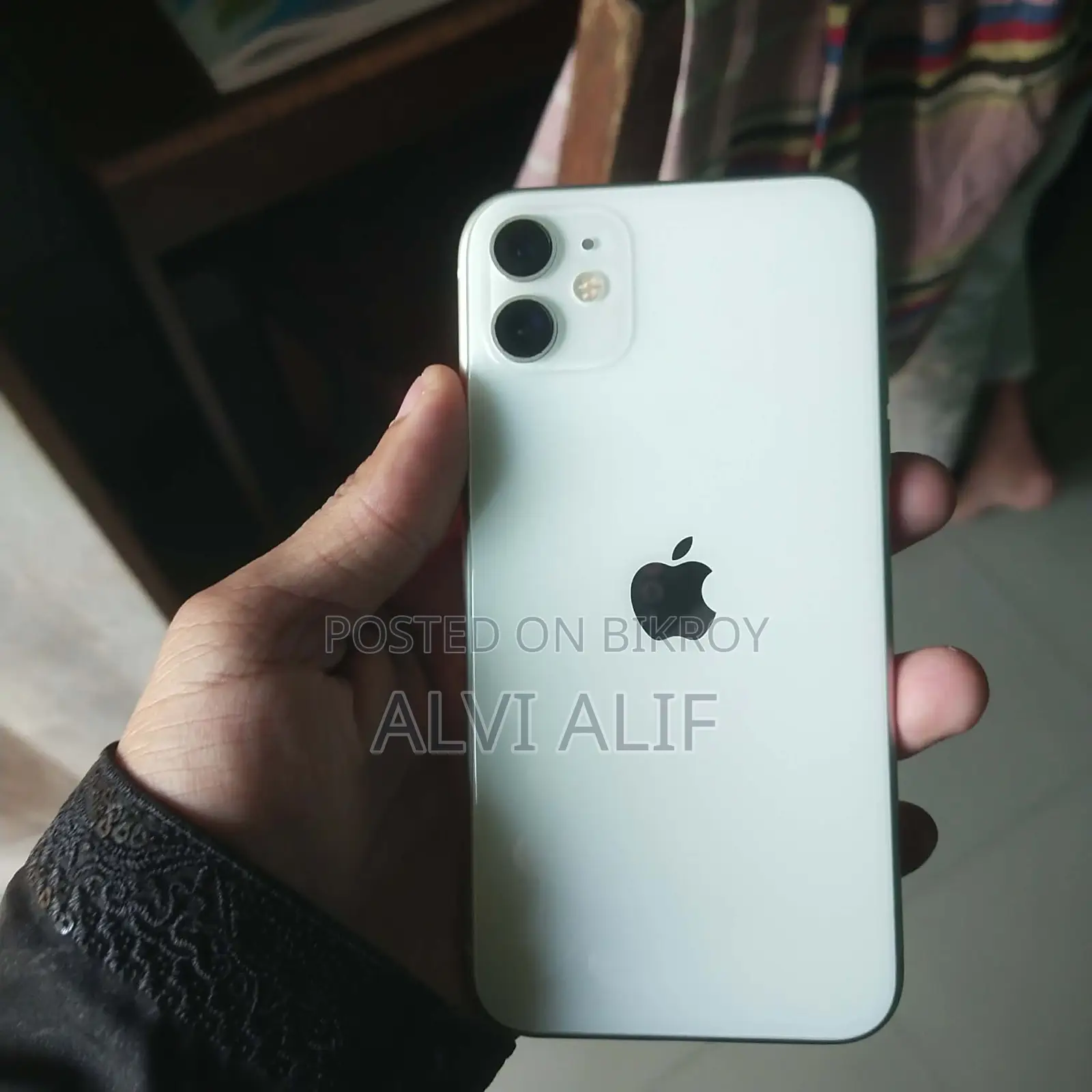 অ্যাপল আইফোন ১১ ১২৮ জিবি সাদা