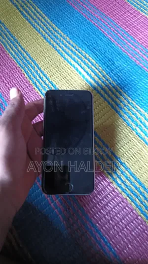 অ্যাপল আইফোন ৬এস ৩২ জিবি হোয়াইট