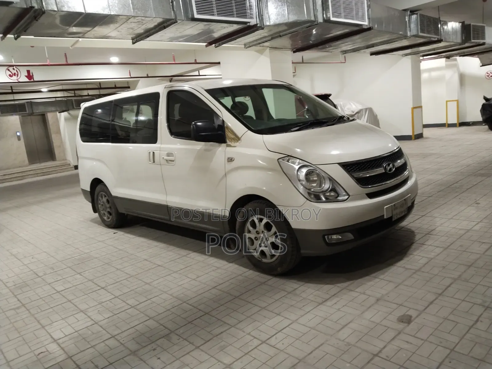 Hyundai H1 2.4 GLS 2011 White