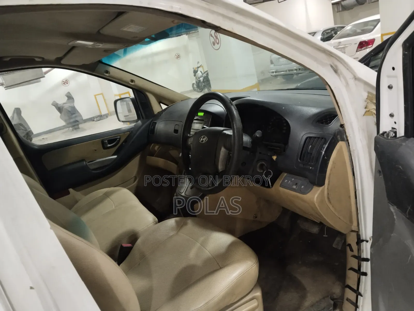 Hyundai H1 2.4 GLS 2011 White