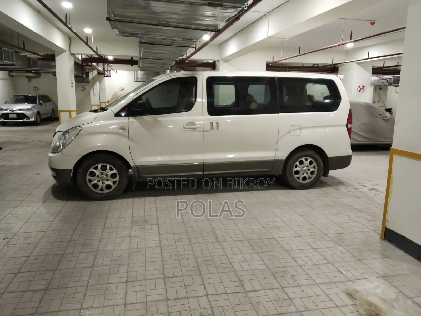 Hyundai H1 2.4 GLS 2011 White