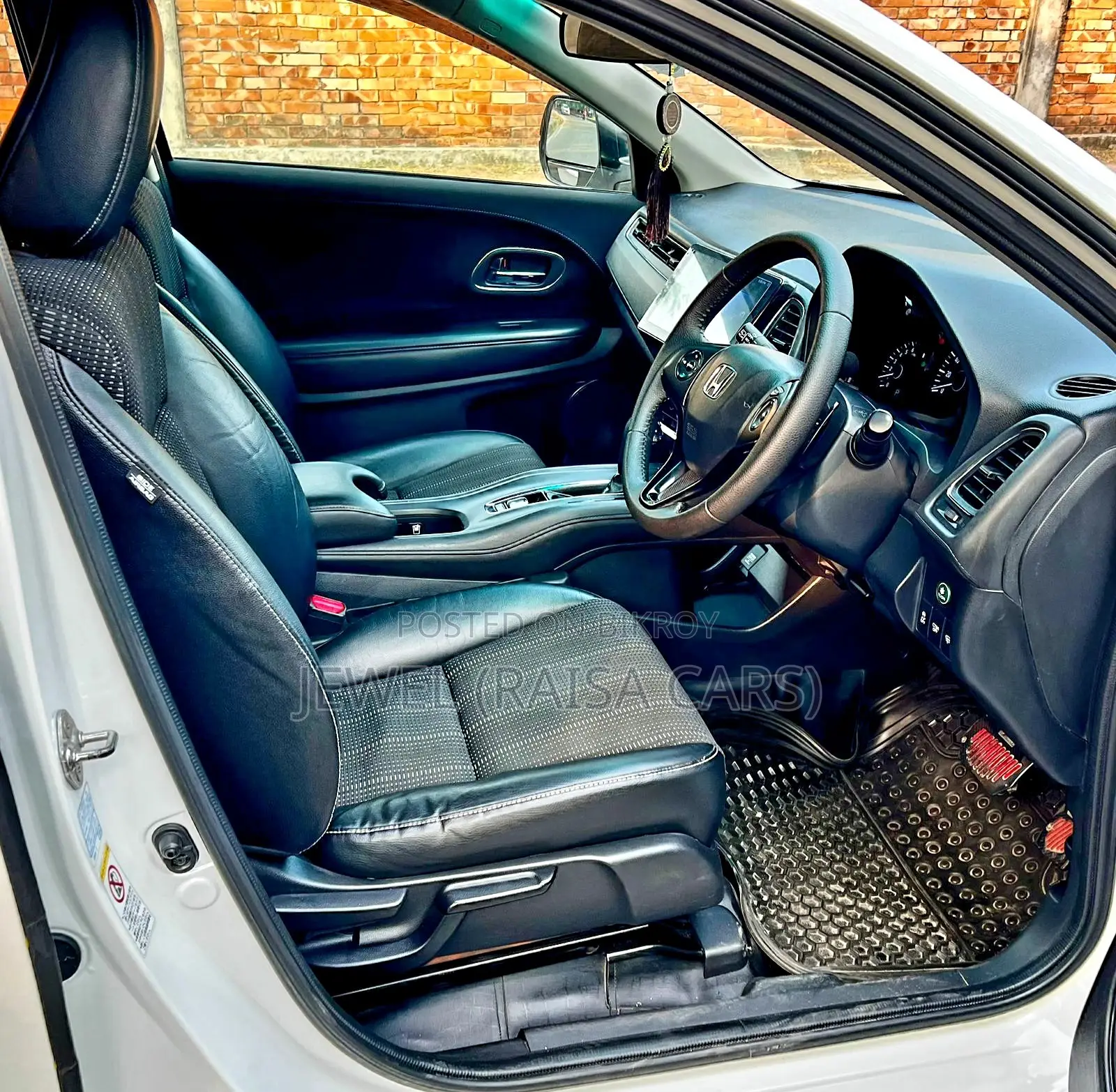 Honda Vezel 2014 Pearl