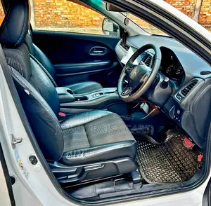 Honda Vezel 2014 Pearl
