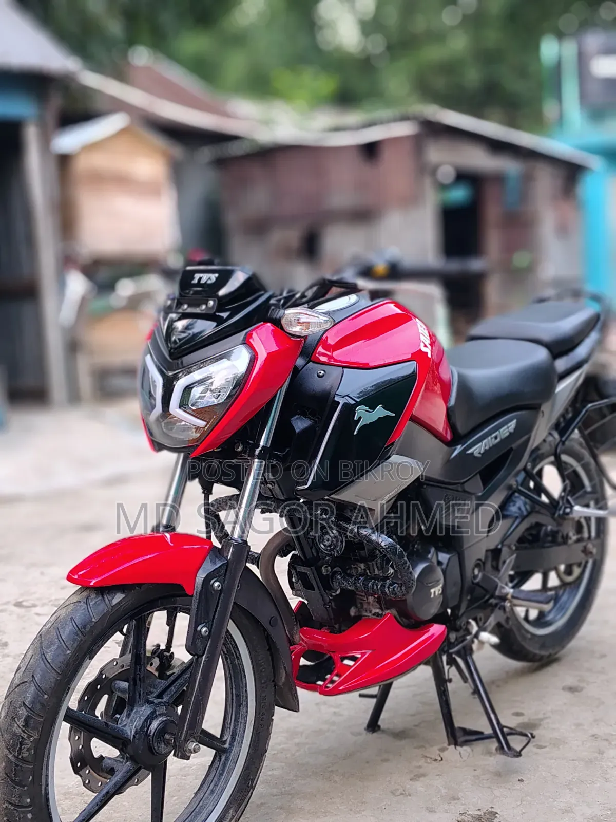 TVS HLX 125 2023 Red