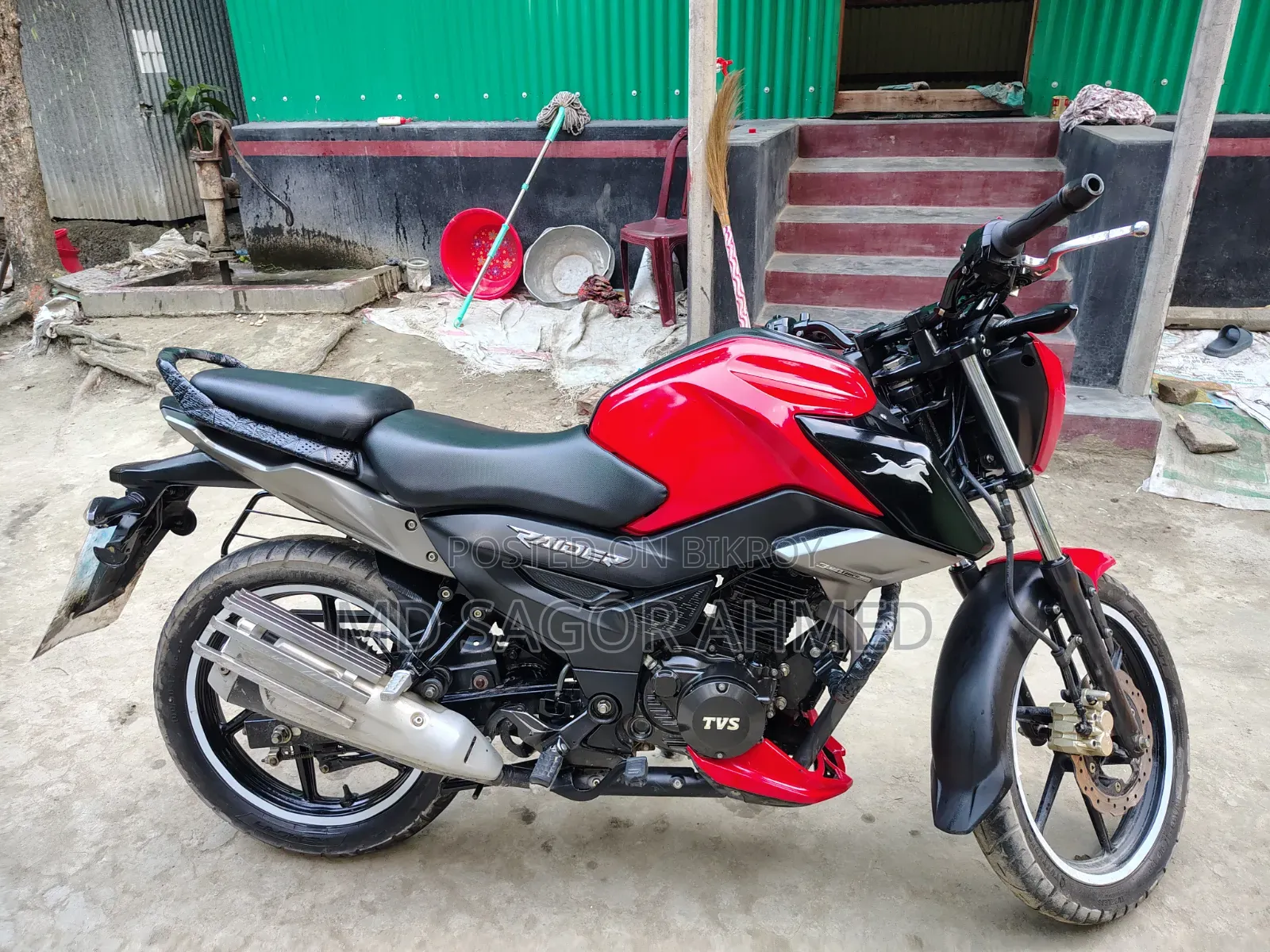 TVS HLX 125 2023 Red