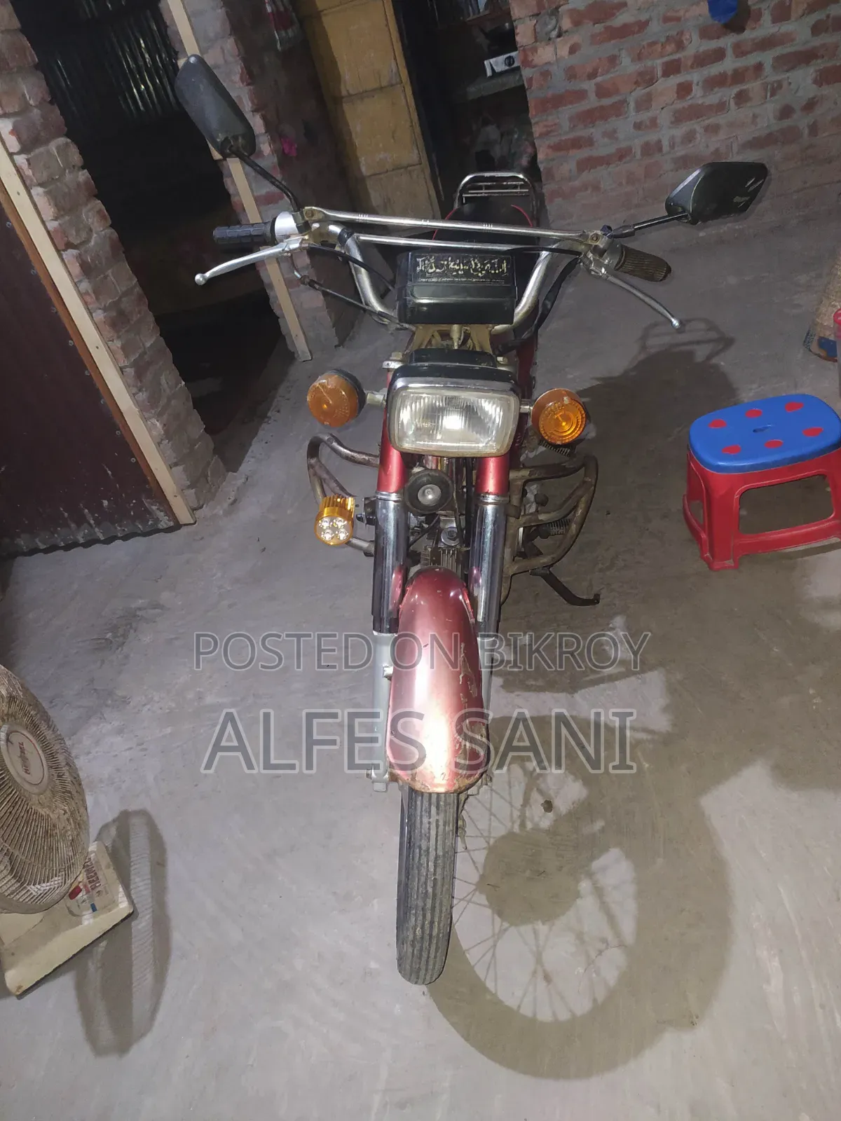 Honda CB 2005 Red