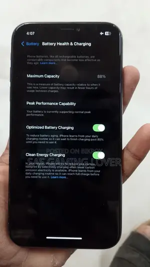 Apple iPhone XR 64 GB Black