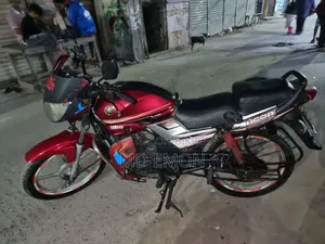 Yamaha 2009 Red