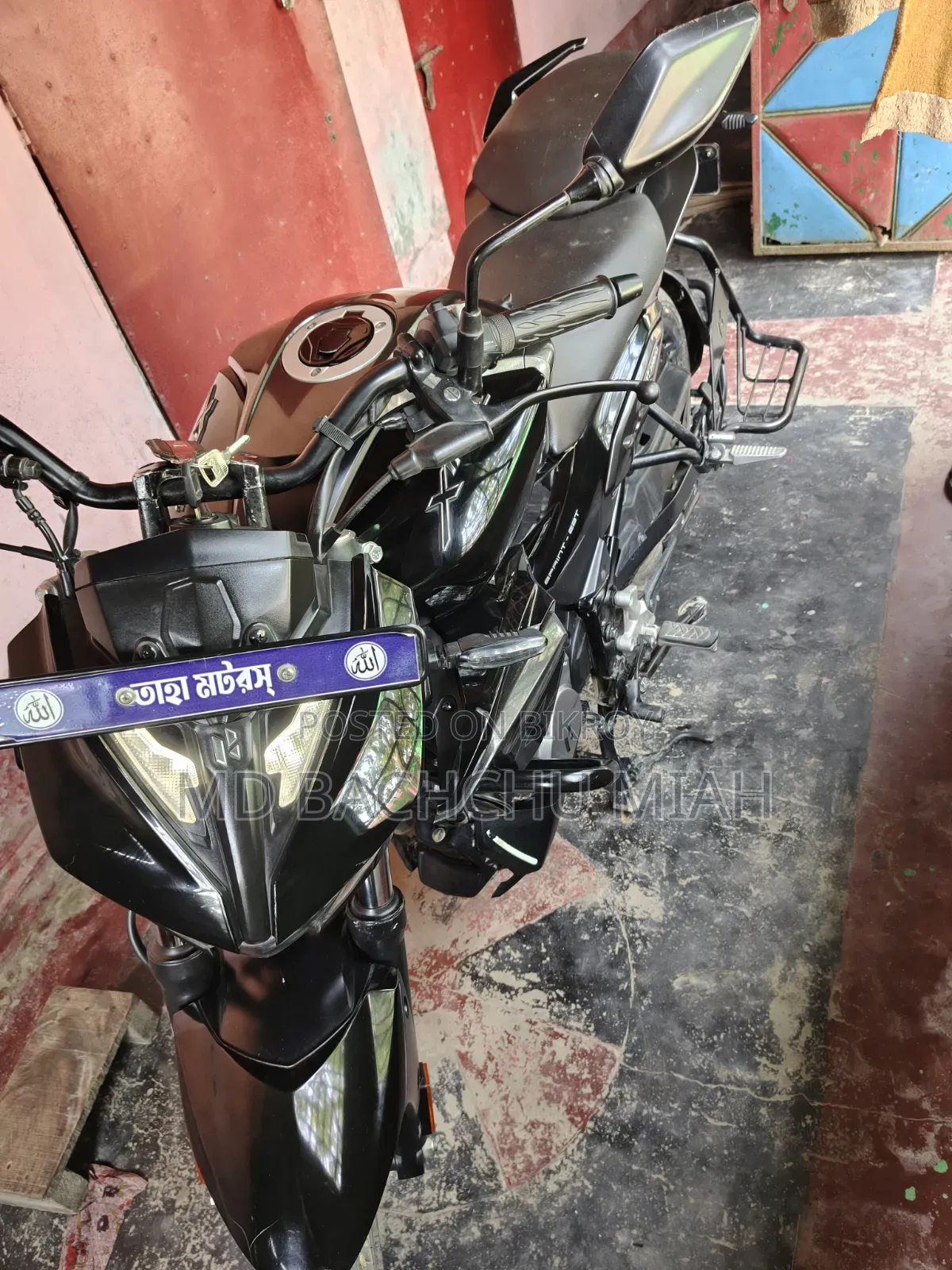 হিরো এক্সট্রিম ১২৫আর ২০২৫ ব্ল্যাক