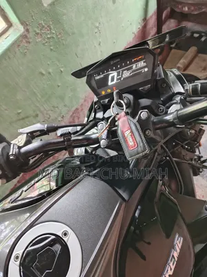 হিরো এক্সট্রিম ১২৫আর ২০২৫ ব্ল্যাক