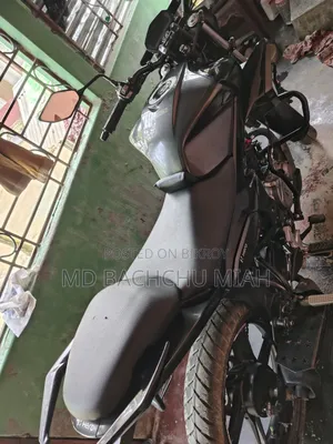 হিরো এক্সট্রিম ১২৫আর ২০২৫ ব্ল্যাক
