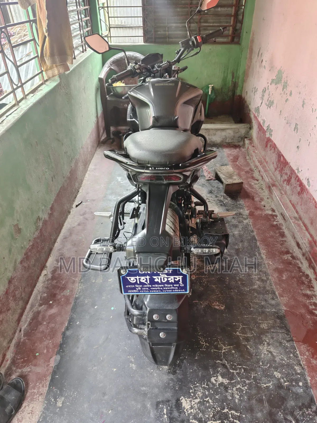 হিরো এক্সট্রিম ১২৫আর ২০২৫ ব্ল্যাক