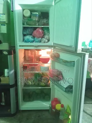 Singer 138L Refrigerator, 5 Years Used.
