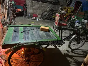 একটি ব‍্যাঠারি চালিত ভ‍্যান বিক্রি হবে
