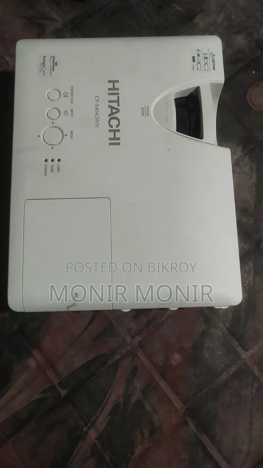 হিটাচি প্রজেক্টর বিক্রির জন্য