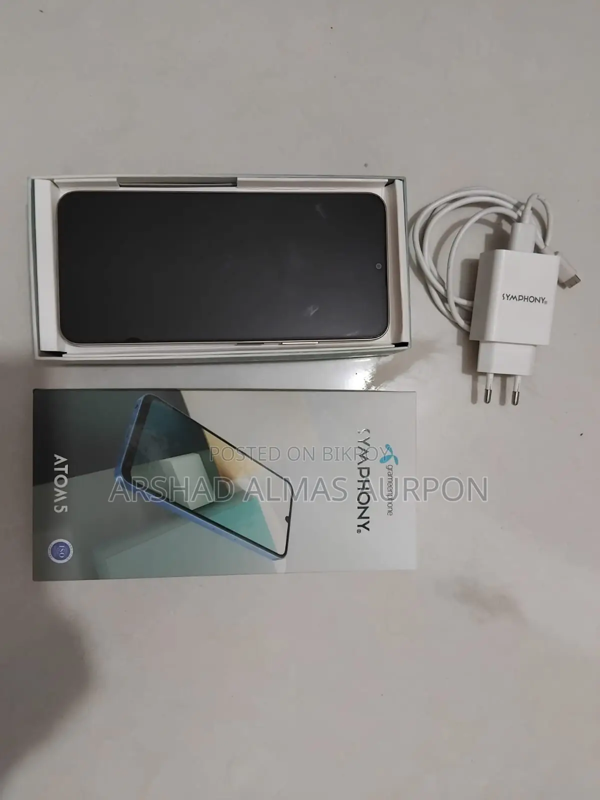 Symphony ATOM 5 64 GB Gold