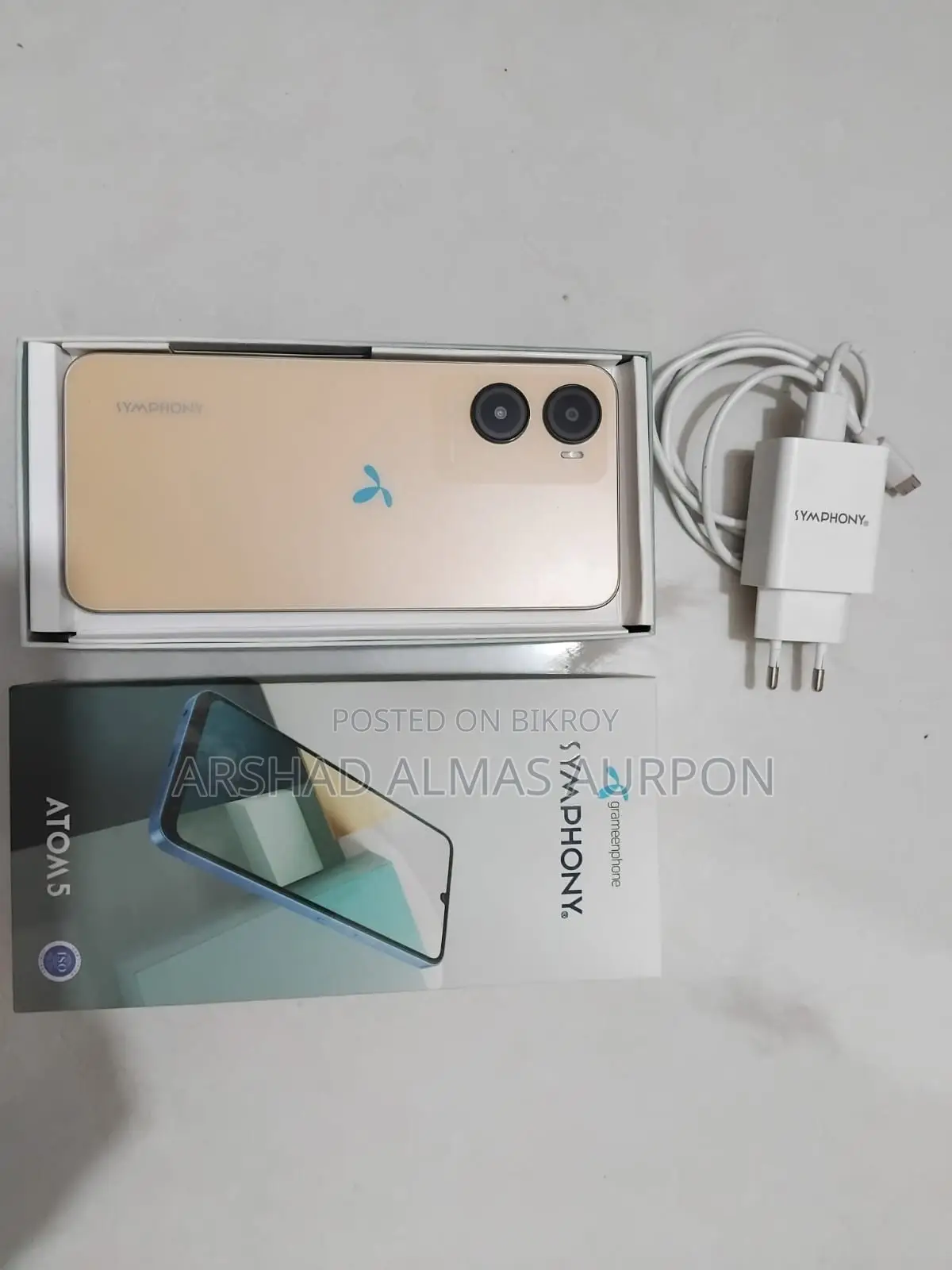 Symphony ATOM 5 64 GB Gold