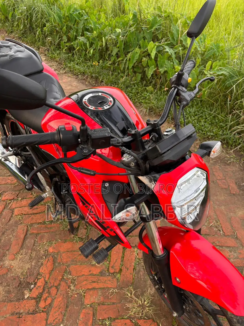 Suzuki Gixxer SF 2022 Red