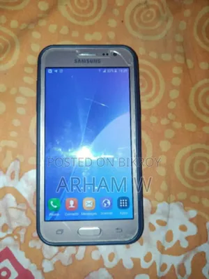 Samsung Galaxy J2 8 GB Silver