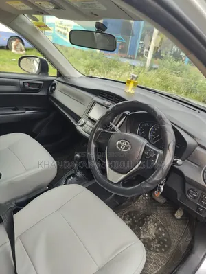 Toyota Axio 2016 Silver
