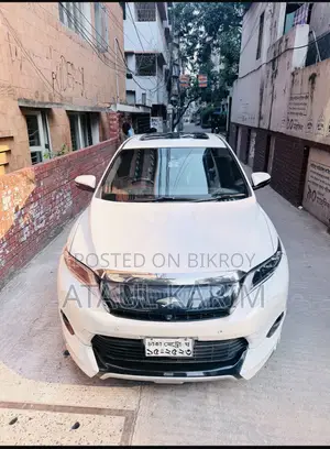 Toyota Harrier 2.0 2014 White