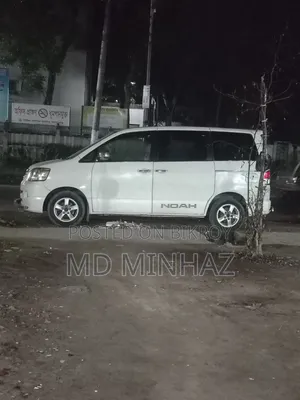 Toyota Noah 2002 White