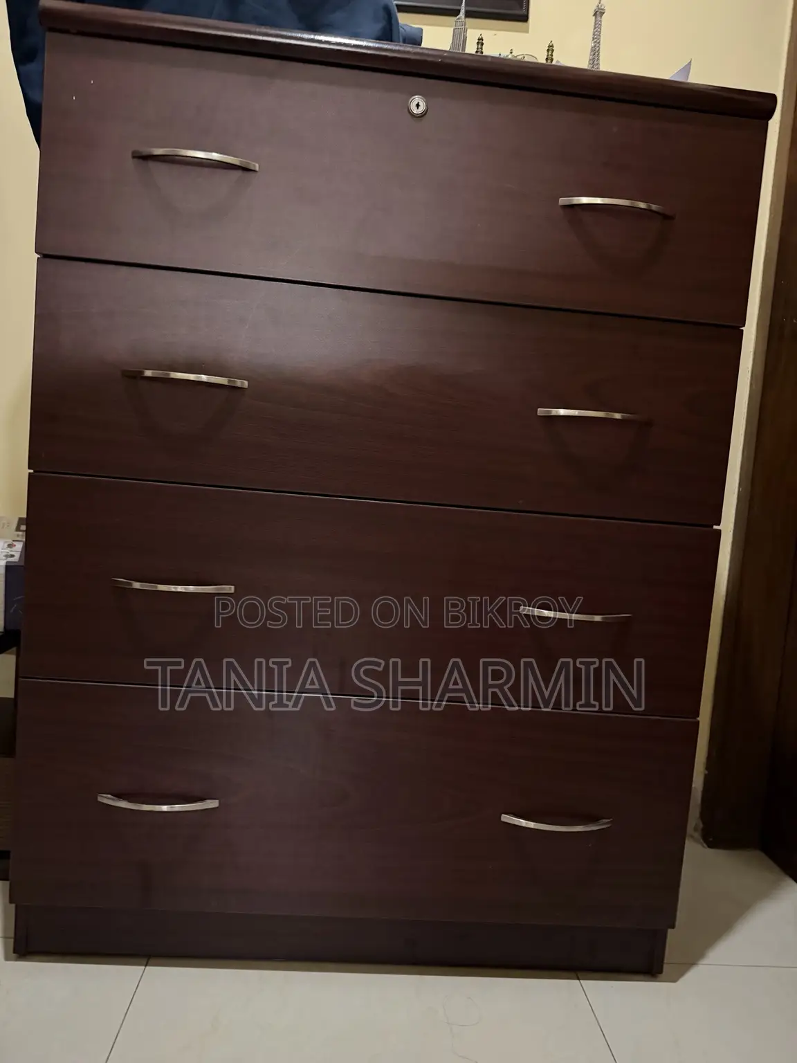Hatil Wardrobe