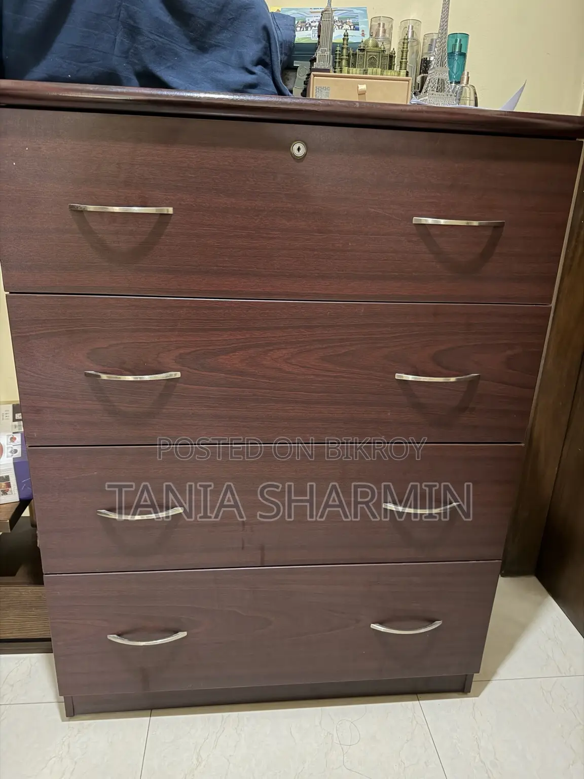 Hatil Wardrobe