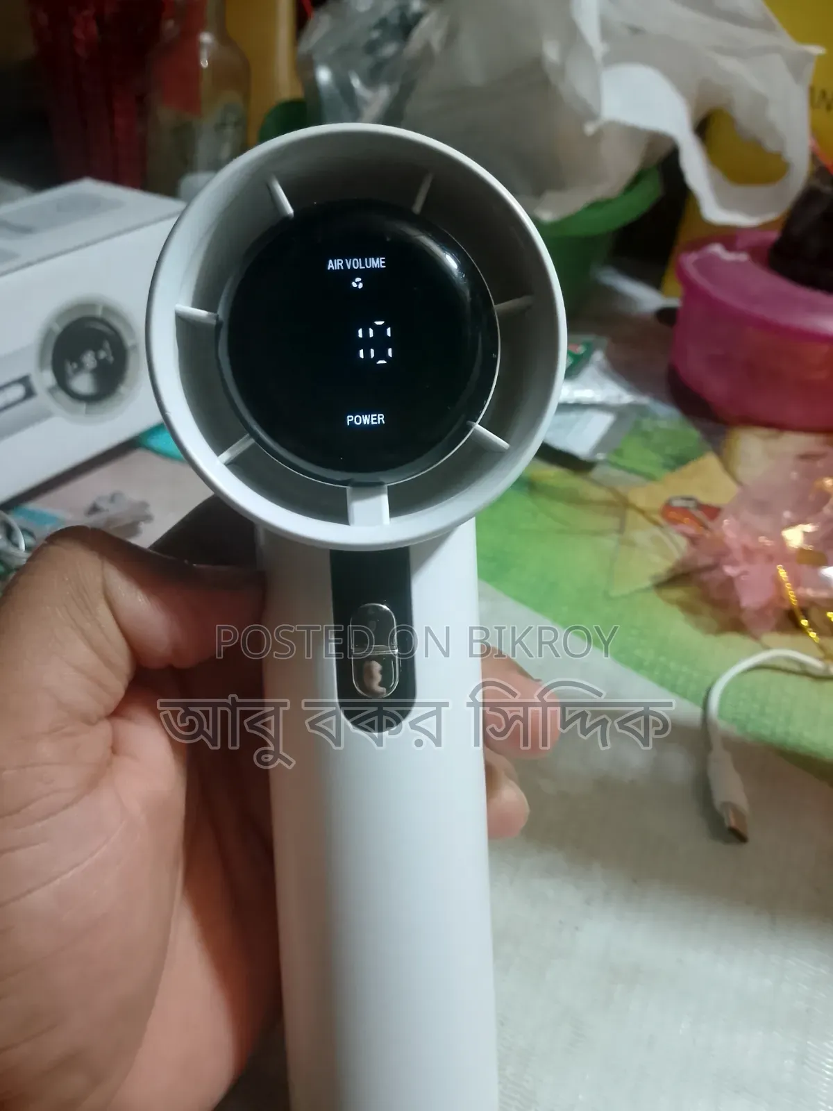 টার্বো ফ্যান। অনেকক্ষণ চার্জ থাকে। একদম নতুন কোনো দাগ নাই।