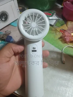 টার্বো ফ্যান। অনেকক্ষণ চার্জ থাকে। একদম নতুন কোনো দাগ নাই।