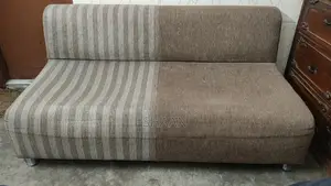 থ্রি সিটার সোফা